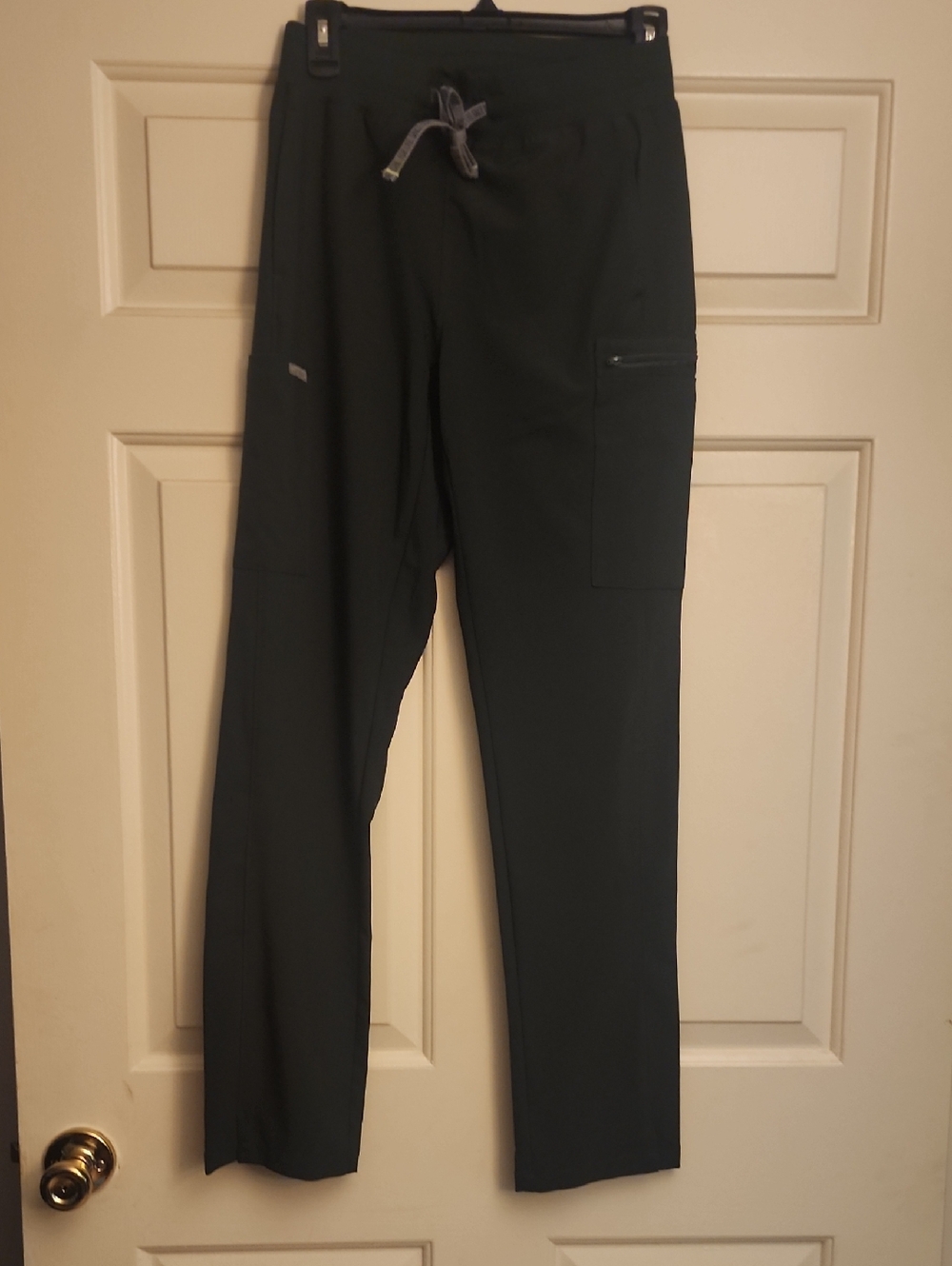 Landau Women's Straight Leg Drawstring Pants in Black